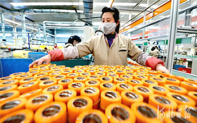 光影助力復工忙——河北深州攝影服務小分隊進企業暖人心